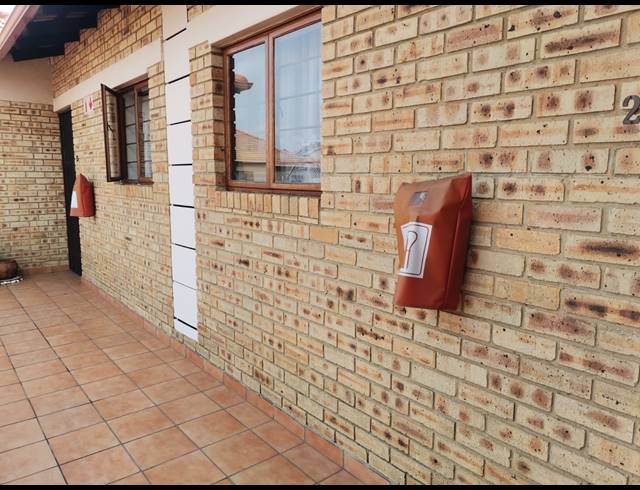 2 BEDROOM APARTMENT FOR SALE IN SONNEVELD